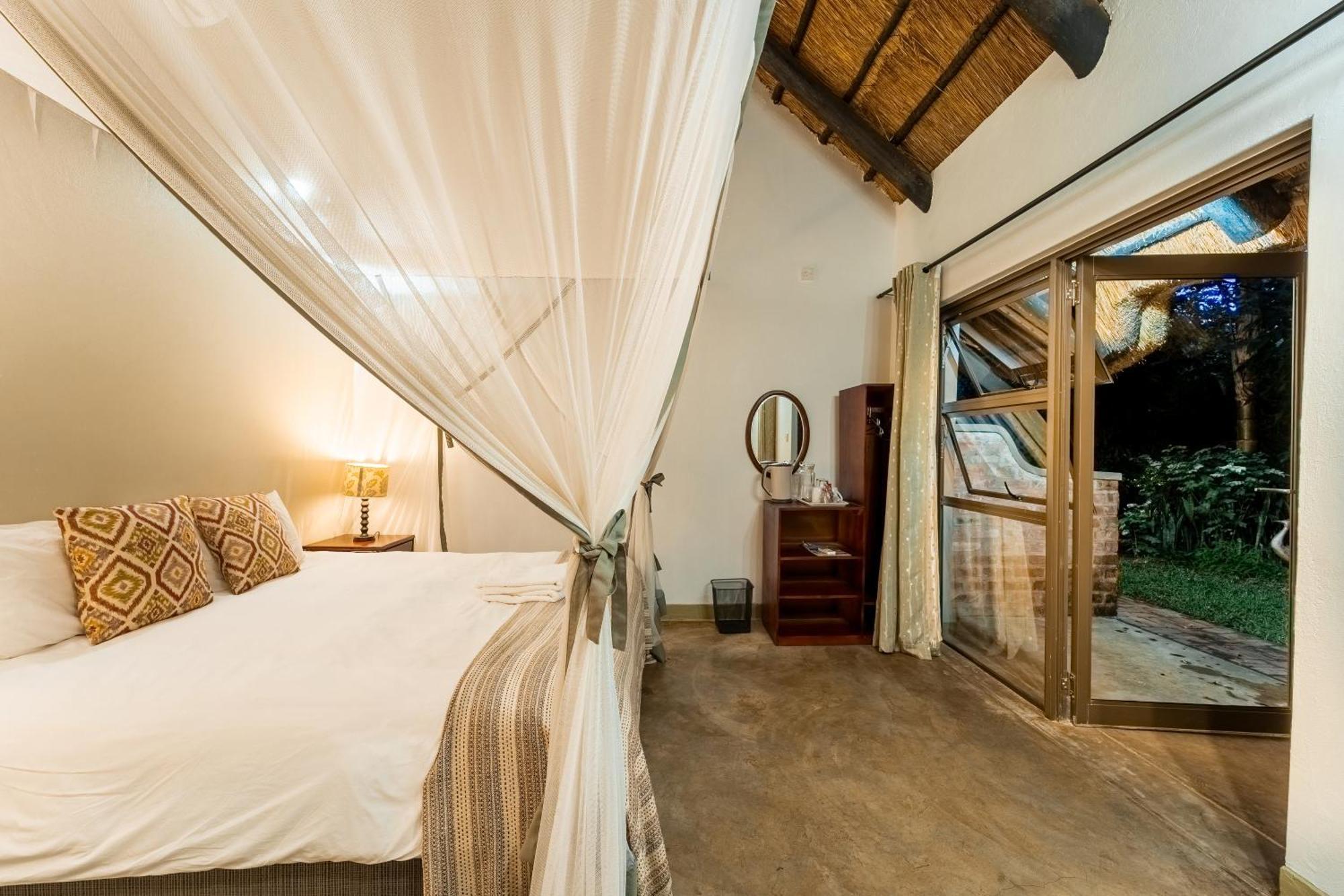 Nguni Lodge ヴィクトリア・フォールズ エクステリア 写真