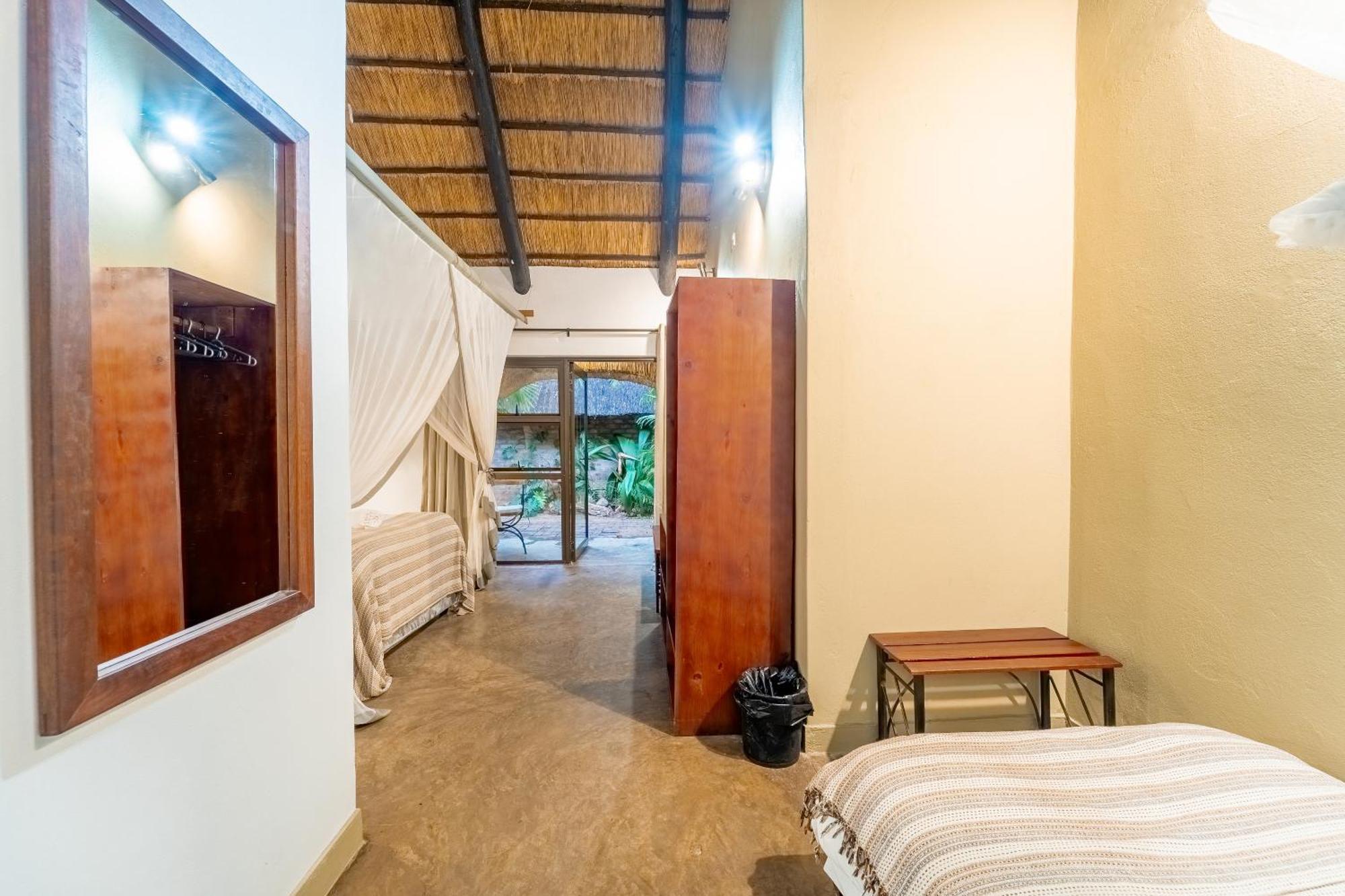 Nguni Lodge ヴィクトリア・フォールズ エクステリア 写真