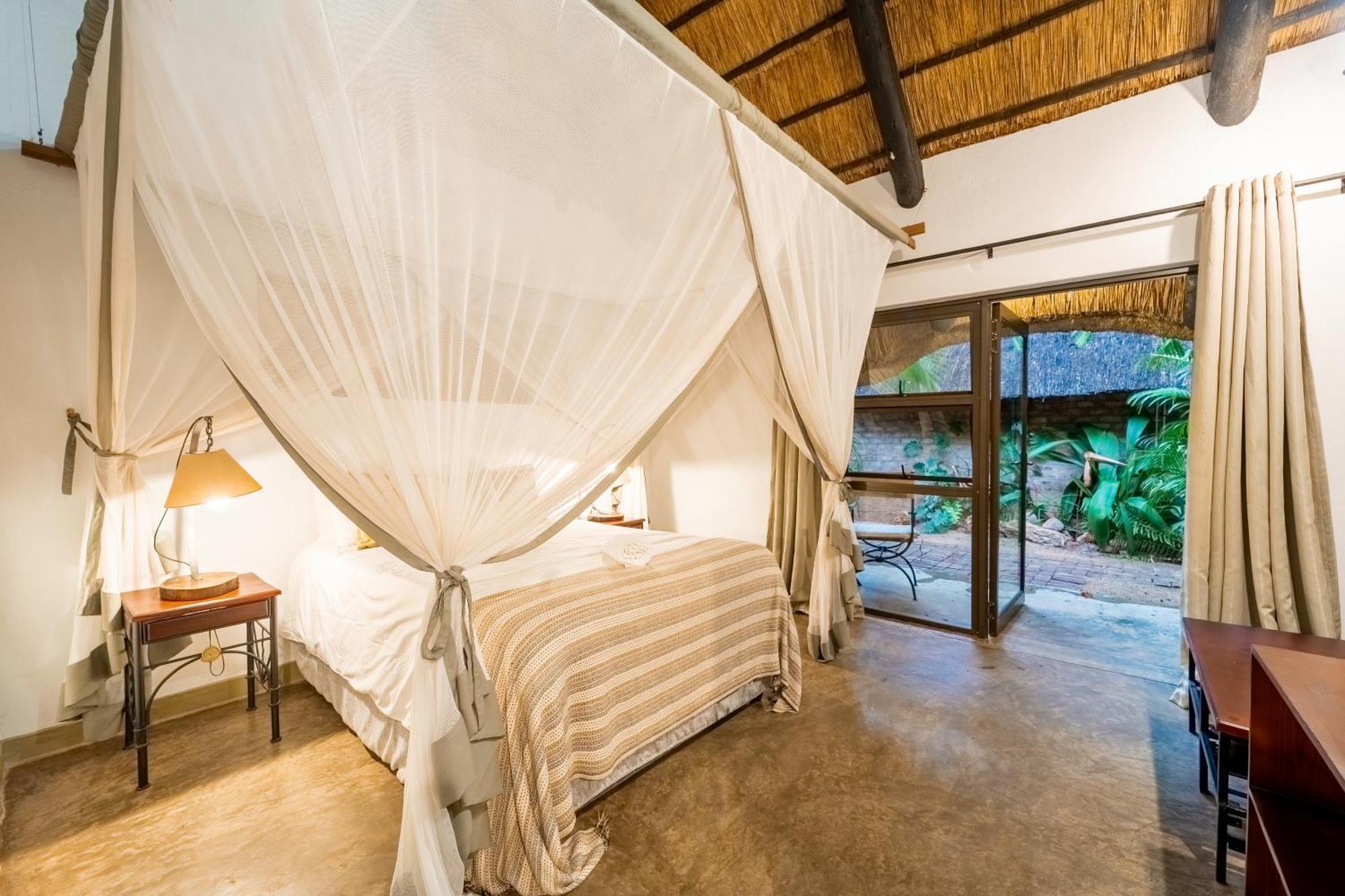 Nguni Lodge ヴィクトリア・フォールズ エクステリア 写真