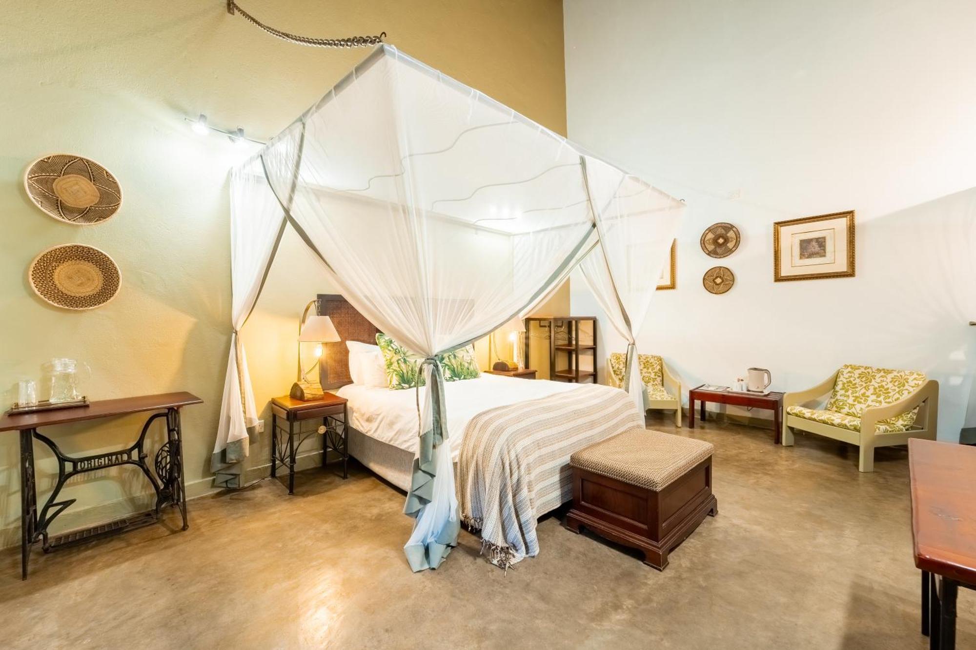 Nguni Lodge ヴィクトリア・フォールズ エクステリア 写真
