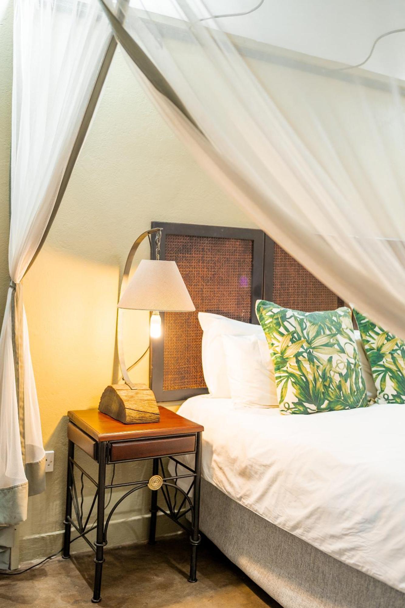 Nguni Lodge ヴィクトリア・フォールズ エクステリア 写真